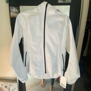 NWT LULULEMON CROSS CHILL JACKET